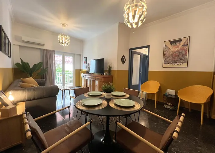 Athenian Vintage Style 2 Bdr Apartment